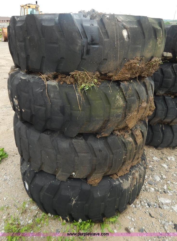 image for item AE9867 (4) Michelin 16-20 tires