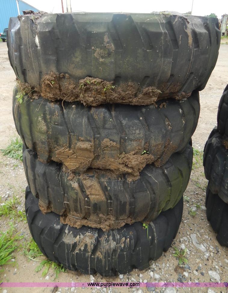 image for item AE9867 (4) Michelin 16-20 tires