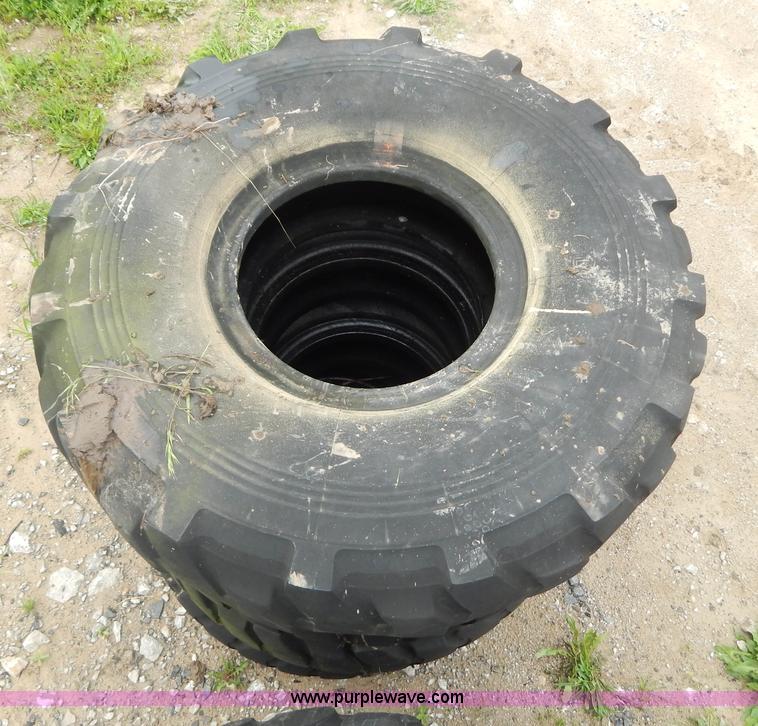 image for item AE9867 (4) Michelin 16-20 tires