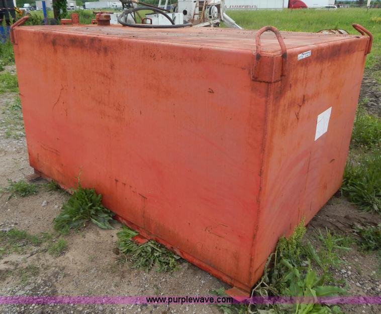 image for item AE9869 Bulk oil tank