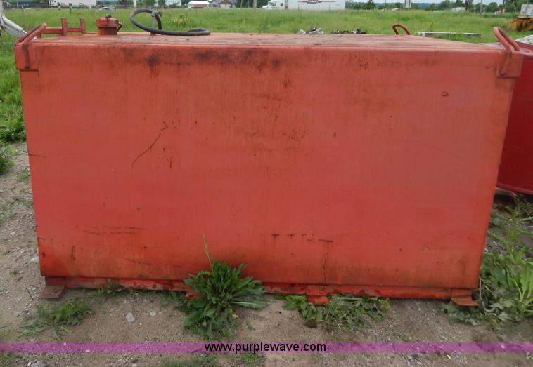 image for item AE9869 Bulk oil tank