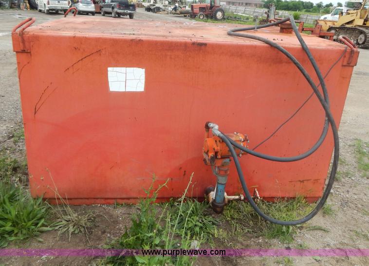 image for item AE9869 Bulk oil tank