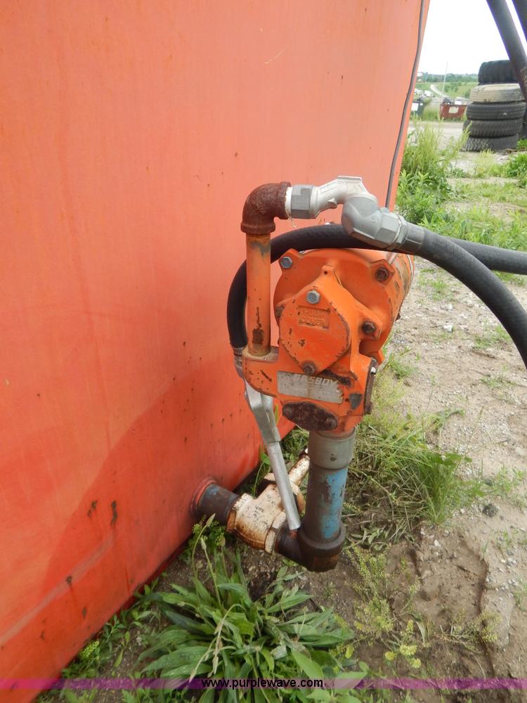 image for item AE9869 Bulk oil tank