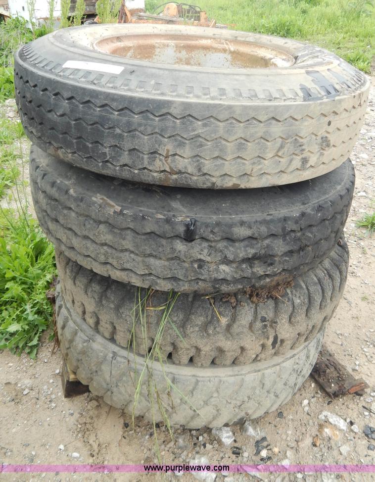 image for item AE9871 (4) 10-20 tires