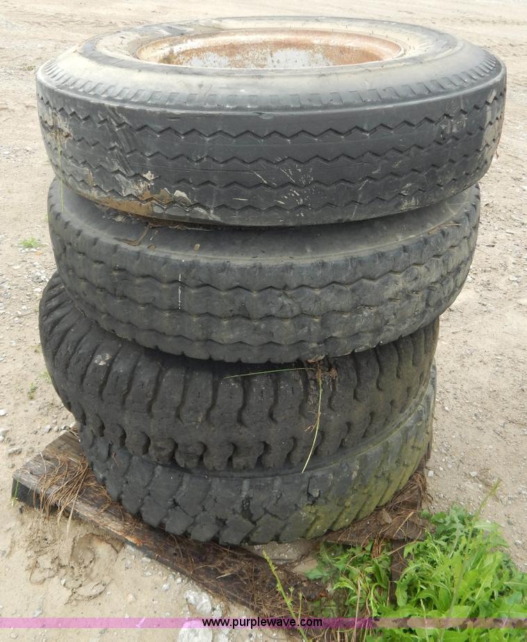image for item AE9871 (4) 10-20 tires