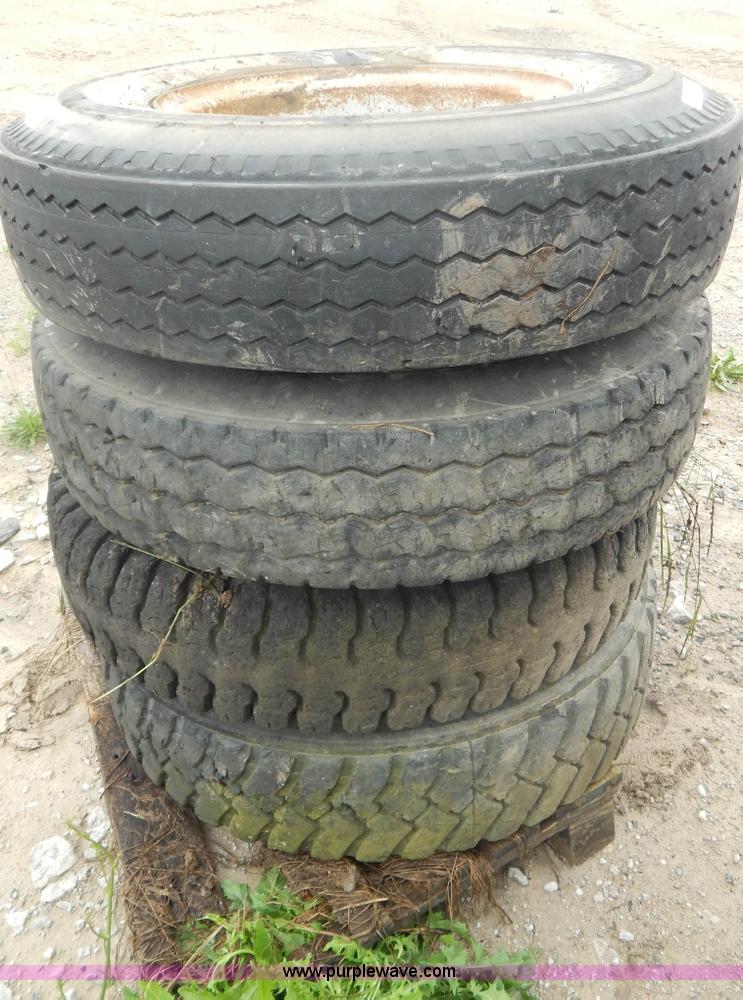image for item AE9871 (4) 10-20 tires