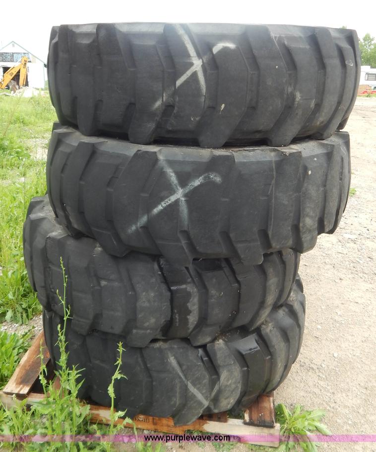 image for item AE9873 (4) Michelin 16R20 tires