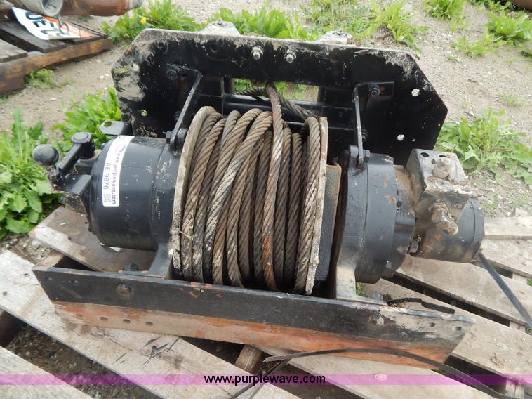 image for item AE9876 Hydraulic drive winch