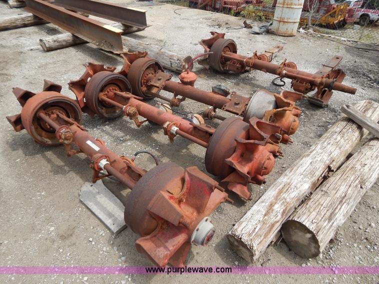 (4) used semi trailer axles in Kansas City, MO Item AE9877 sold