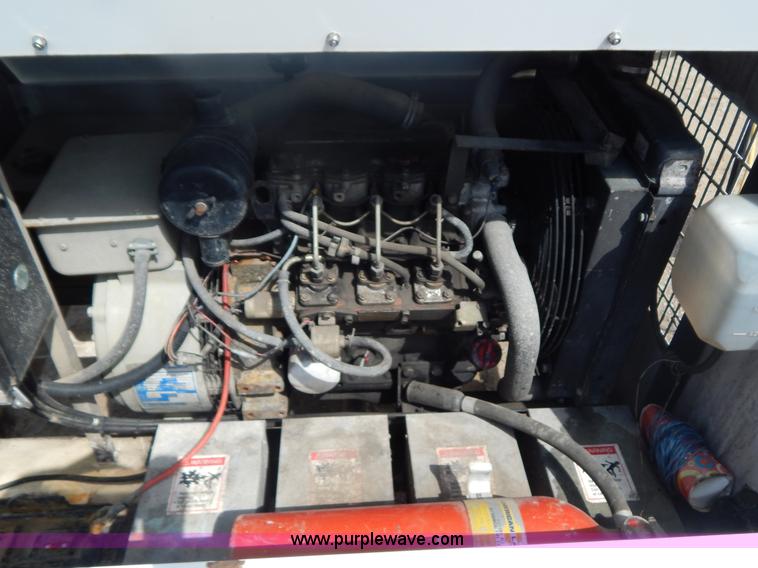 image for item AE9925 Magnum 4060 IMH light tower