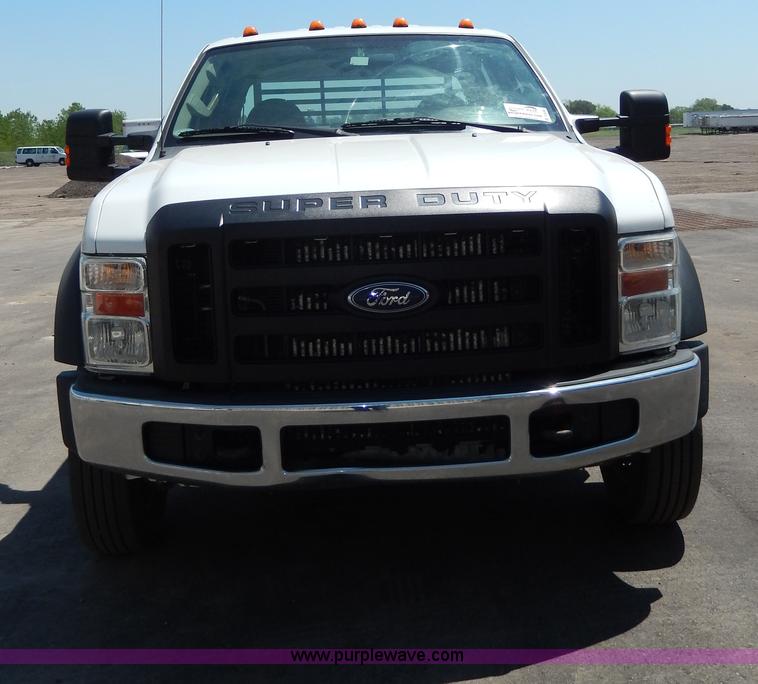 image for item D8080 2008 Ford F550 XL Super Duty flatbed truck