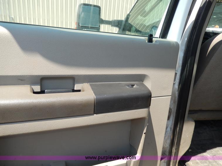 image for item D8080 2008 Ford F550 XL Super Duty flatbed truck