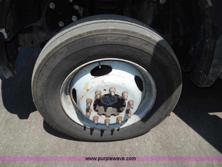 image for item D8080 2008 Ford F550 XL Super Duty flatbed truck