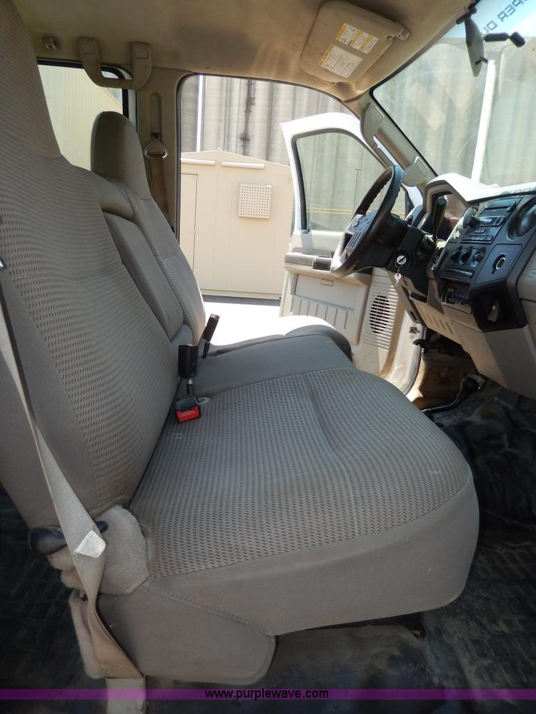 image for item D8080 2008 Ford F550 XL Super Duty flatbed truck