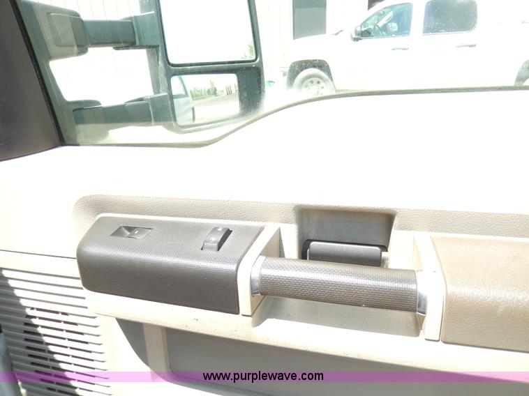 image for item D8080 2008 Ford F550 XL Super Duty flatbed truck