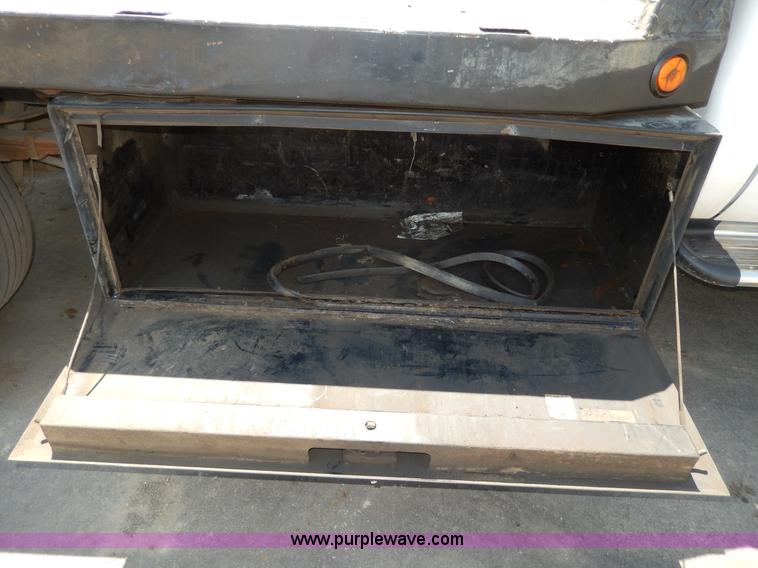 image for item D8080 2008 Ford F550 XL Super Duty flatbed truck