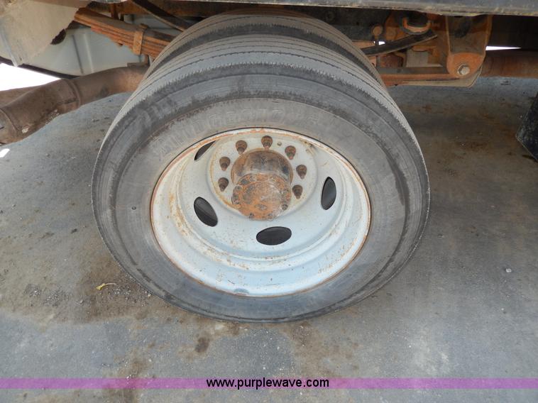 image for item D8080 2008 Ford F550 XL Super Duty flatbed truck