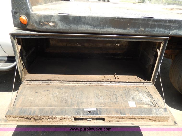 image for item D8080 2008 Ford F550 XL Super Duty flatbed truck