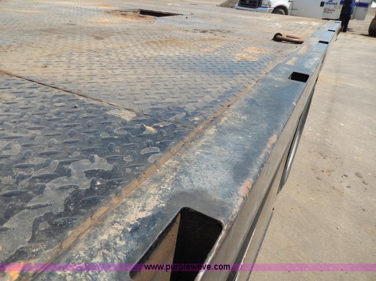 image for item D8080 2008 Ford F550 XL Super Duty flatbed truck