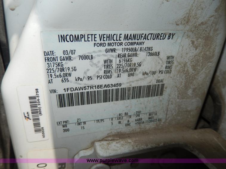 image for item D8080 2008 Ford F550 XL Super Duty flatbed truck