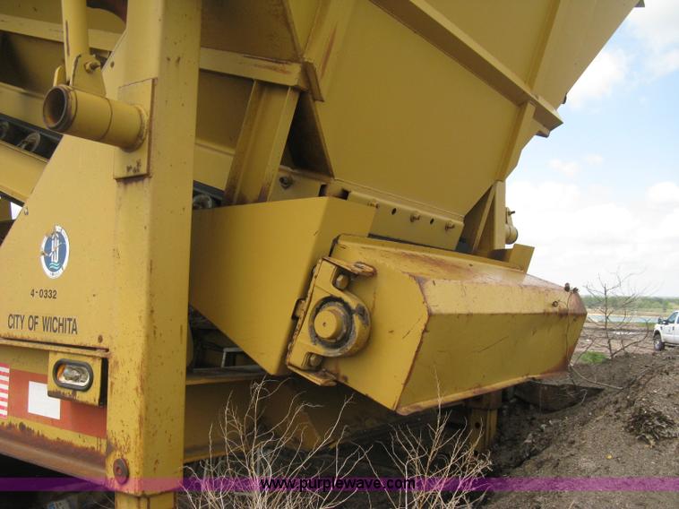 image for item D8285 CEC Screen-It Series II 5 x 12 mobile screen plant