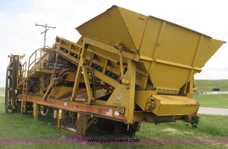 image for item D8285 CEC Screen-It Series II 5 x 12 mobile screen plant