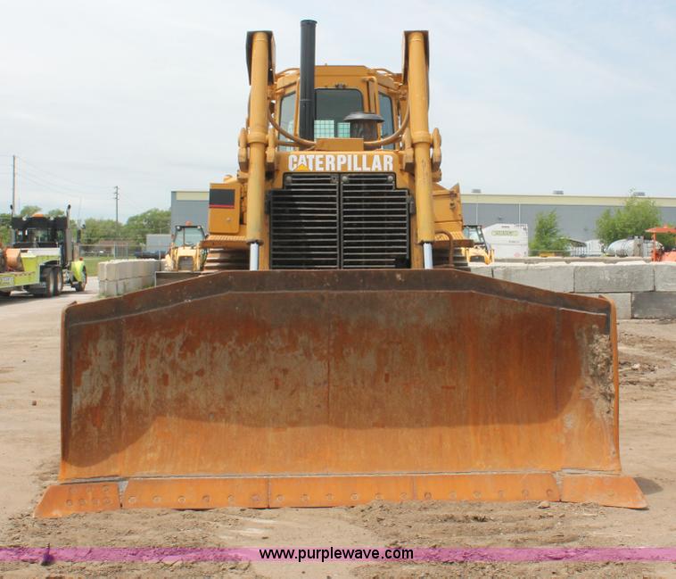 image for item D8345 1995 Caterpillar D7H dozer