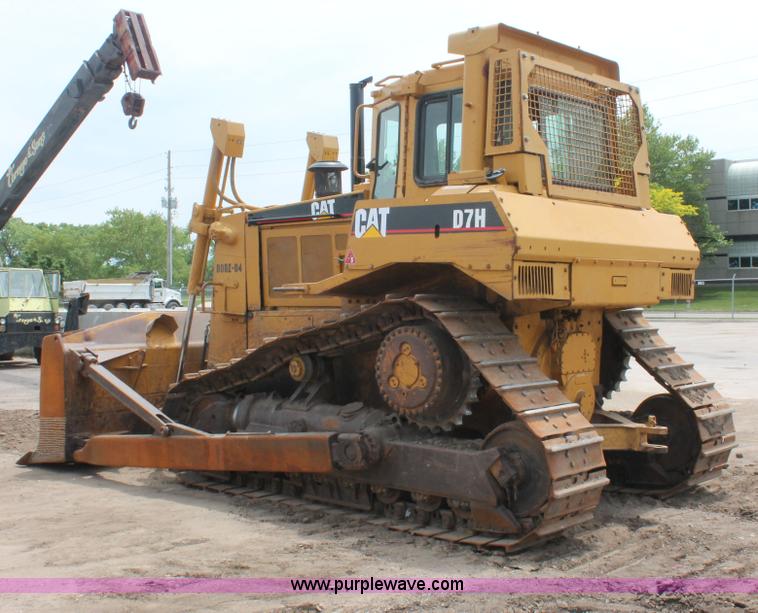image for item D8345 1995 Caterpillar D7H dozer