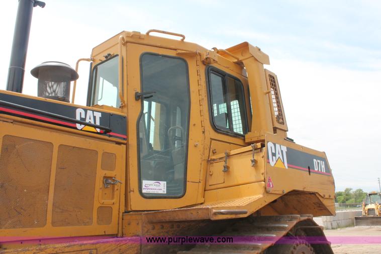 image for item D8345 1995 Caterpillar D7H dozer