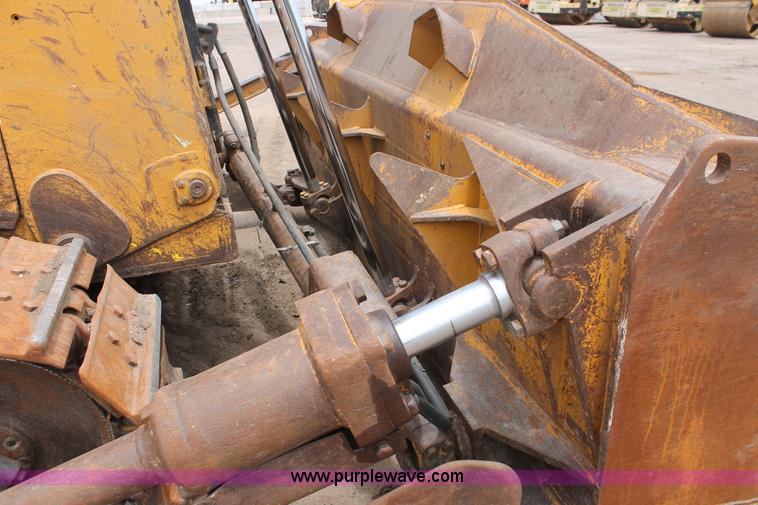 image for item D8345 1995 Caterpillar D7H dozer