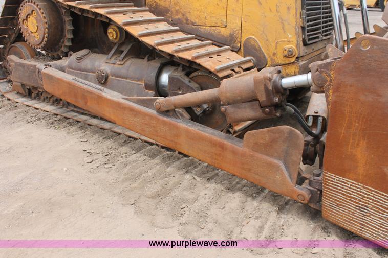 image for item D8345 1995 Caterpillar D7H dozer