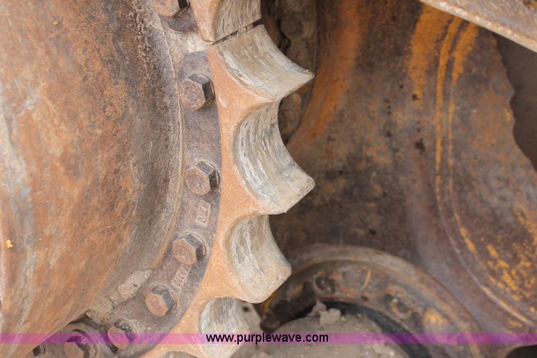 image for item D8345 1995 Caterpillar D7H dozer