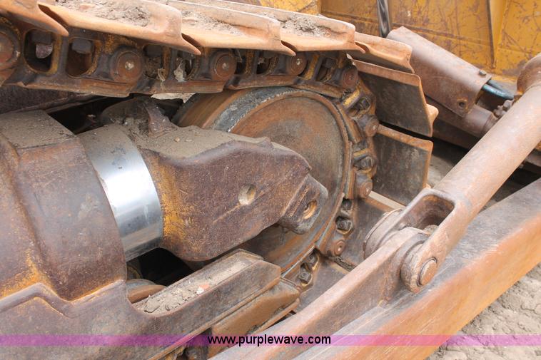 image for item D8345 1995 Caterpillar D7H dozer