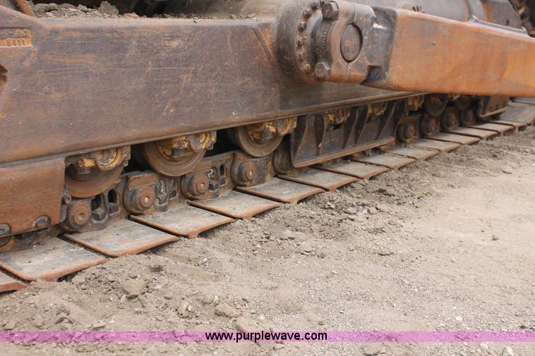 image for item D8345 1995 Caterpillar D7H dozer