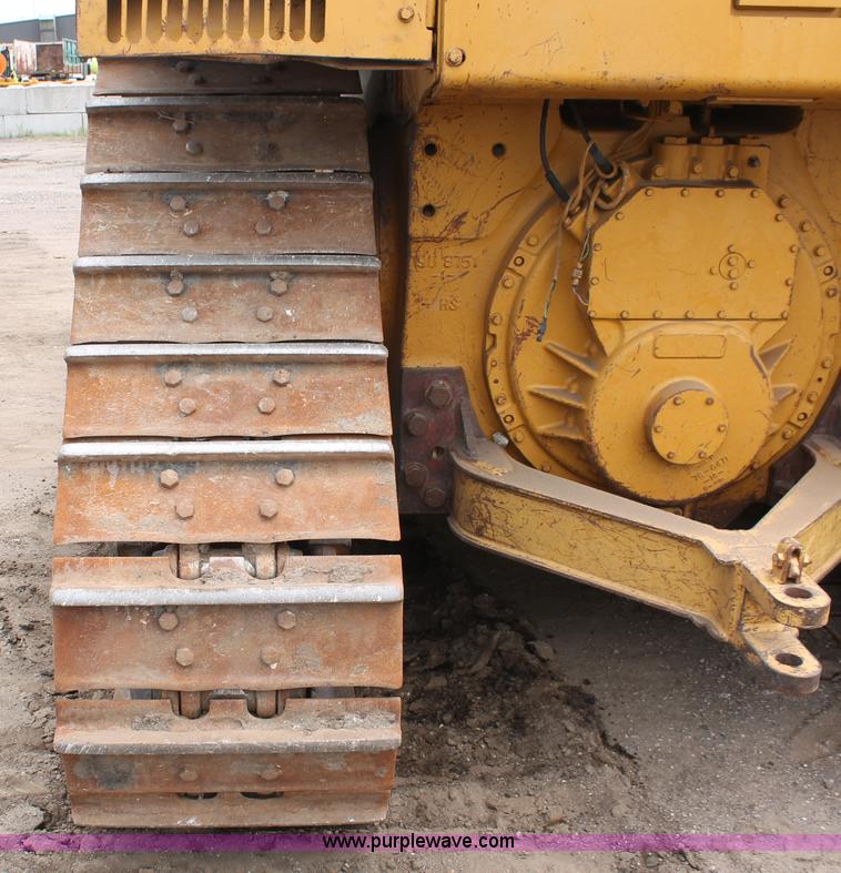 image for item D8345 1995 Caterpillar D7H dozer