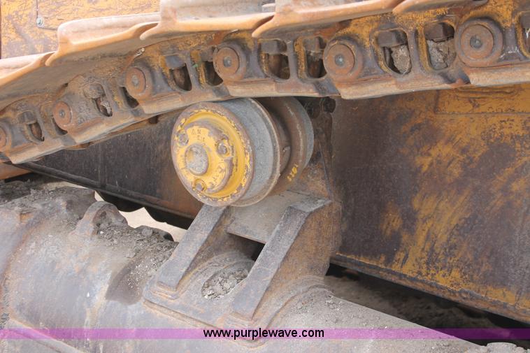 image for item D8345 1995 Caterpillar D7H dozer
