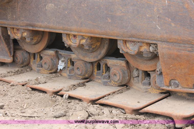 image for item D8345 1995 Caterpillar D7H dozer