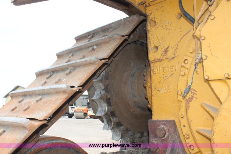 image for item D8345 1995 Caterpillar D7H dozer