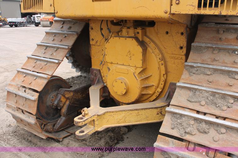 image for item D8345 1995 Caterpillar D7H dozer