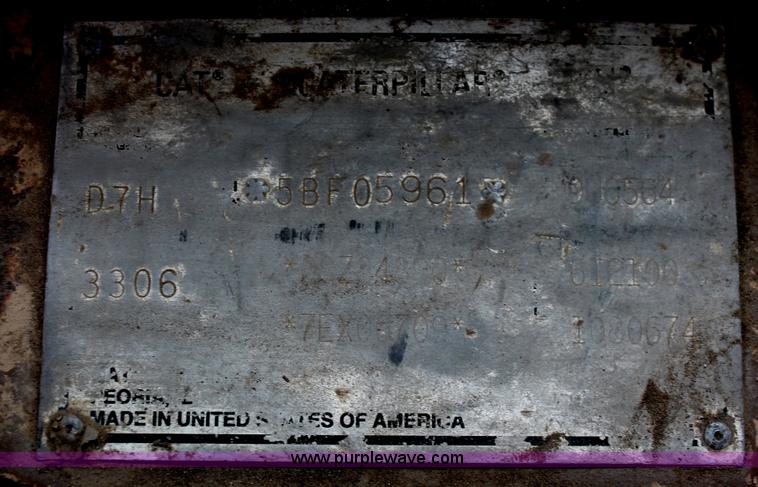 image for item D8345 1995 Caterpillar D7H dozer