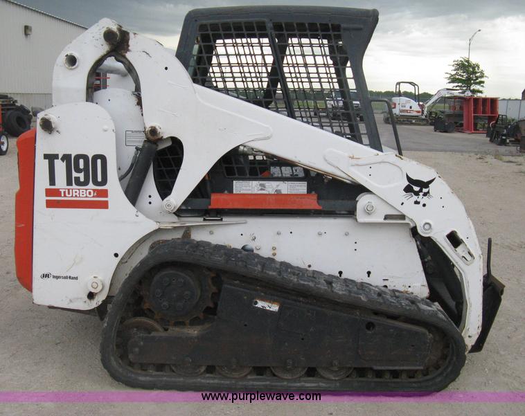 image for item D8356 2007 Bobcat T190 Turbo skid steer