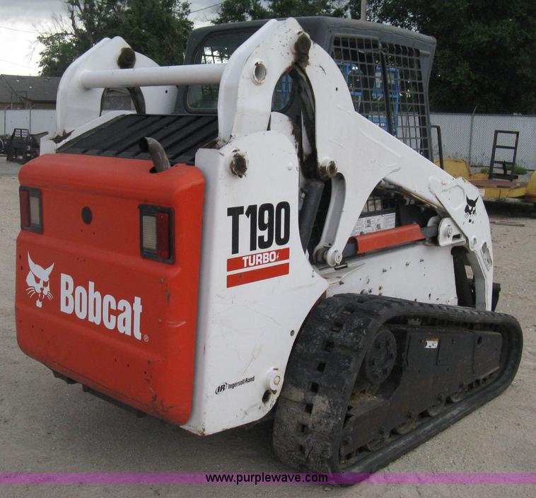 image for item D8356 2007 Bobcat T190 Turbo skid steer
