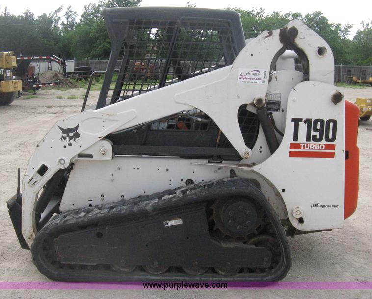 image for item D8356 2007 Bobcat T190 Turbo skid steer