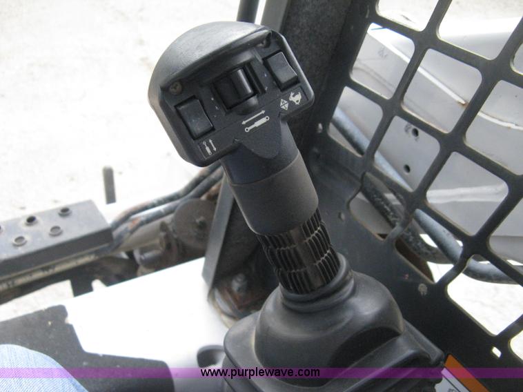 image for item D8356 2007 Bobcat T190 Turbo skid steer