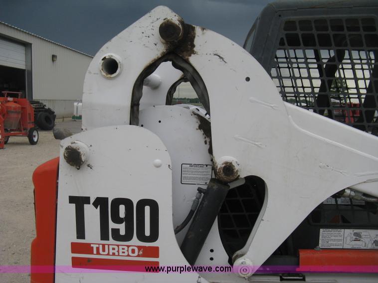 image for item D8356 2007 Bobcat T190 Turbo skid steer