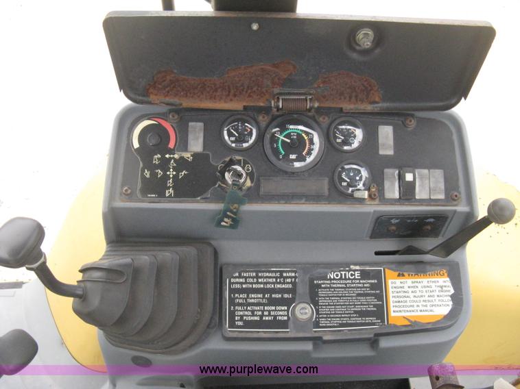 image for item D8357 1999 Caterpillar 416C backhoe