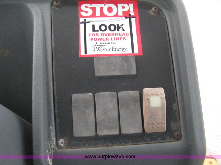 image for item D8357 1999 Caterpillar 416C backhoe