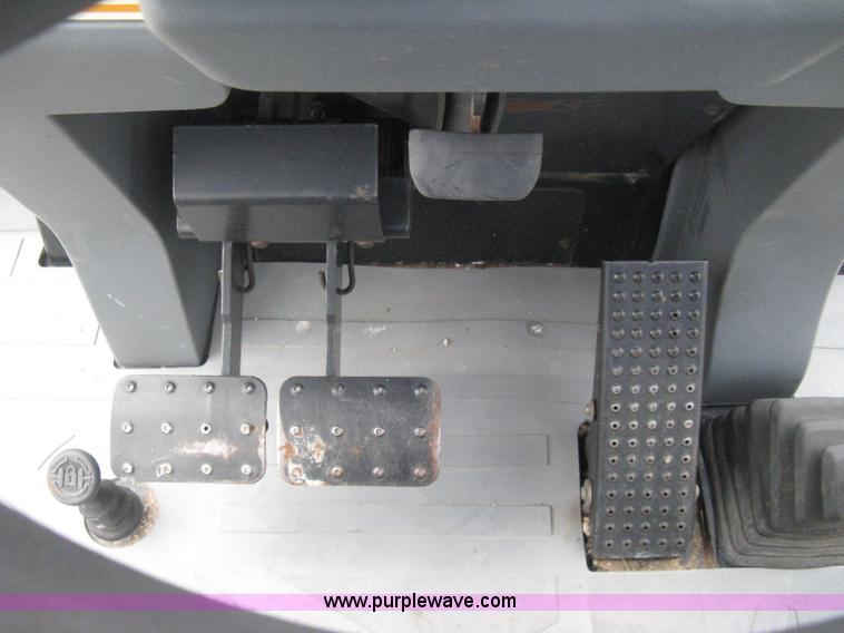 image for item D8357 1999 Caterpillar 416C backhoe