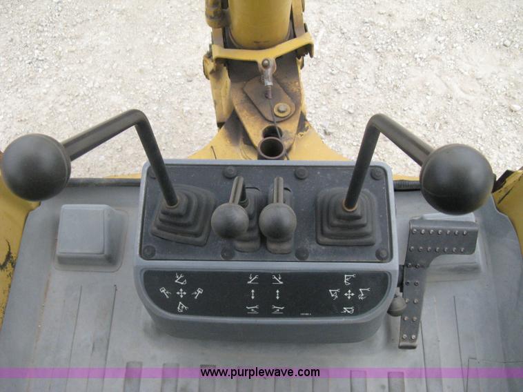 image for item D8357 1999 Caterpillar 416C backhoe