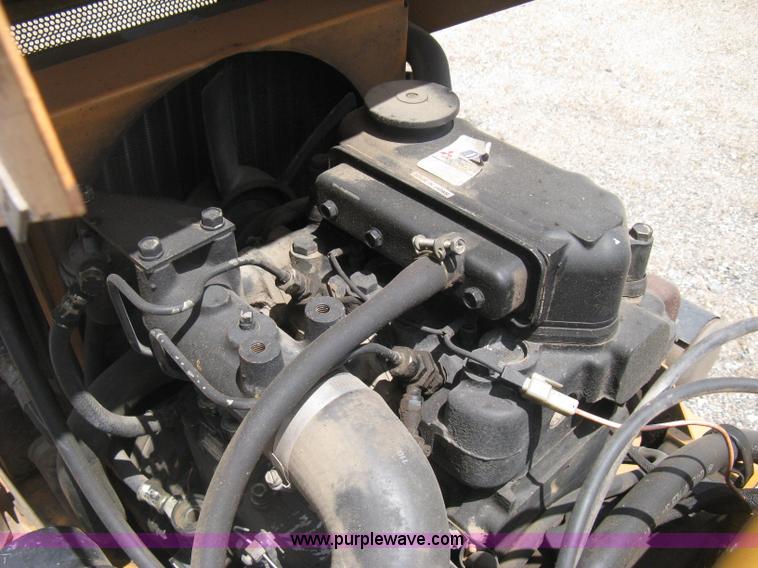 image for item D8368 1991 Case Maxi Sneaker Series B articulated vibratory plow